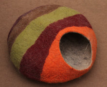 Load image into Gallery viewer, Felted Wool Cat Cave TO ORDER