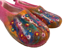 Load image into Gallery viewer, Impressionistic Slippers: FUSCIA Color
