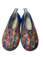 Load image into Gallery viewer, Impressionistic Slippers: BLUE Color
