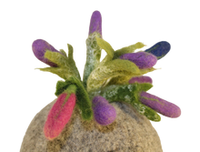 Load image into Gallery viewer, Felted Vase with flowers
